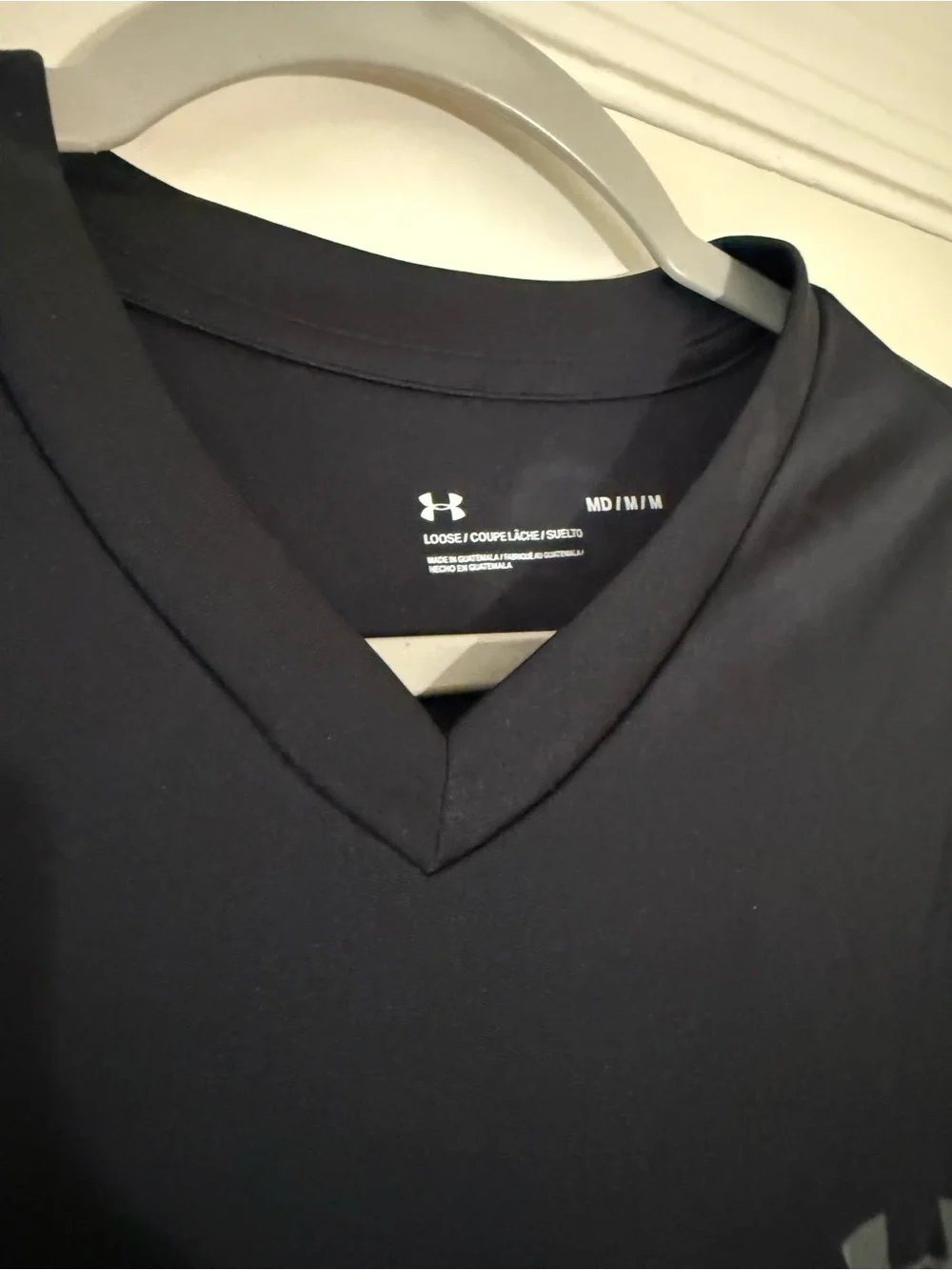 Under Armour Men’s Black V-Neck Performance Tee Size Medium
